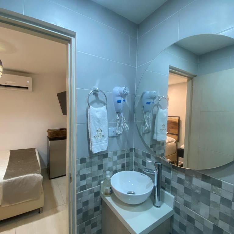 Maidy Luxury Hotel - Single Room - 2