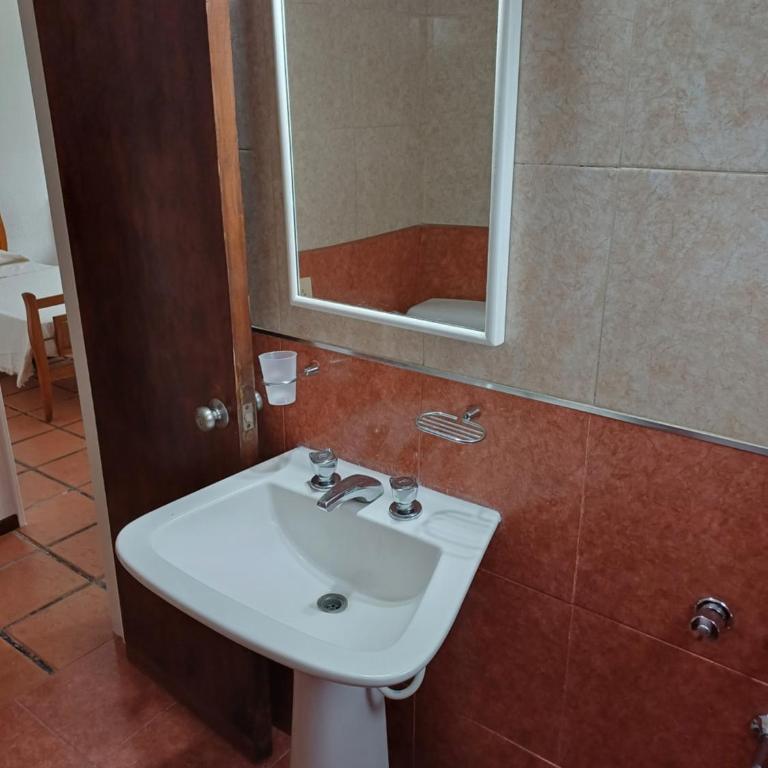 Departamento pinamar centro - Two-Bedroom Apartment - 12