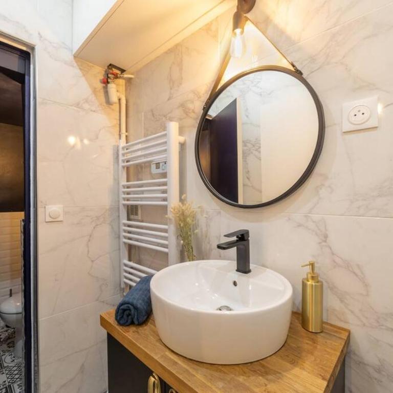 Île SAINT LOUIS, NOTRE DAME, suite 1 chambre 2 à 4p - One-Bedroom Apartment - 7