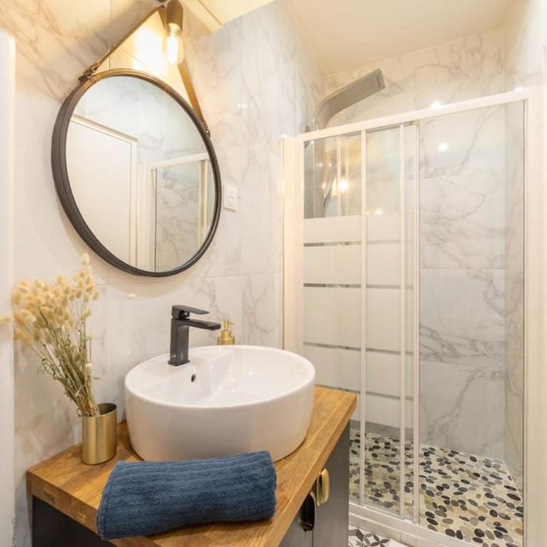 Île SAINT LOUIS, NOTRE DAME, suite 1 chambre 2 à 4p - One-Bedroom Apartment - 8