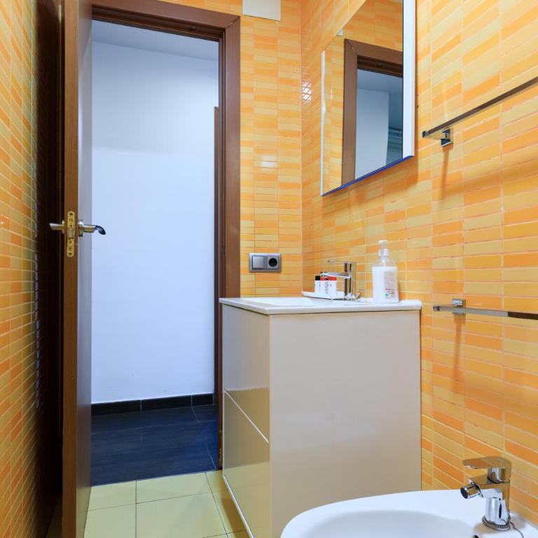 Housalia Corsega - Apartment 3 bedrooms next to Sagrada Familia - Three-Bedroom Apartment - 17