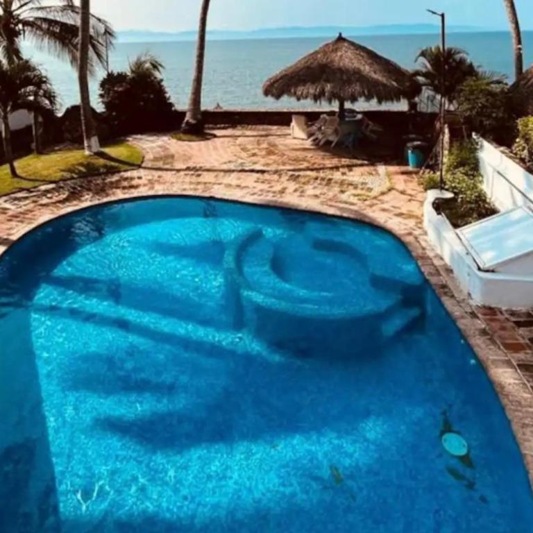Apartamento frente a la Playa Brucerias Nayarik Mexico - Three-Bedroom Apartment - 1