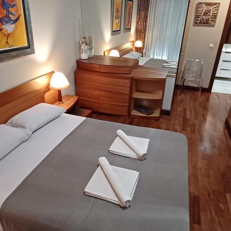 Apartamento céntrico con vistas a la Ría! garaje, ideal 2-4 - Two-Bedroom Apartment - 4