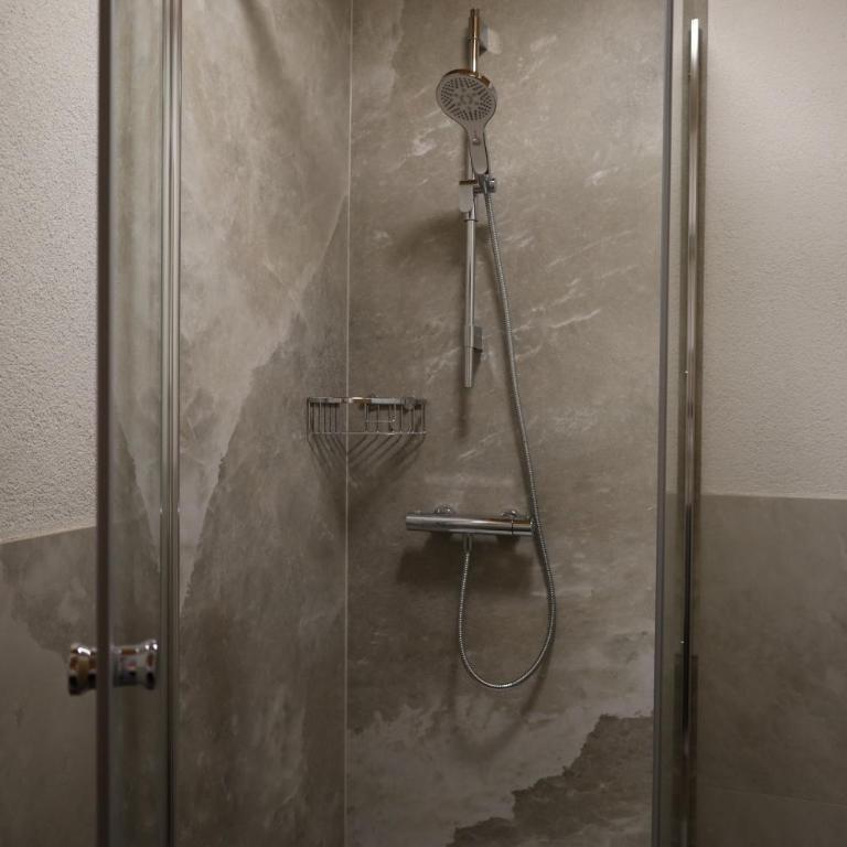 Ferienwohnung Kindl Manuela - Apartment mit 3 Schlafzimmern und Balkon - 13