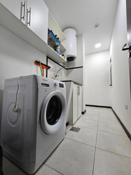 Departamento Premium - Three-Bedroom Apartment - 15