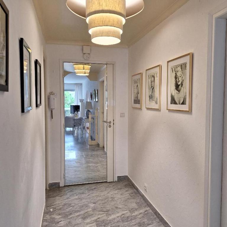 JUAN LES PINS Charming - One-Bedroom Apartment - 9