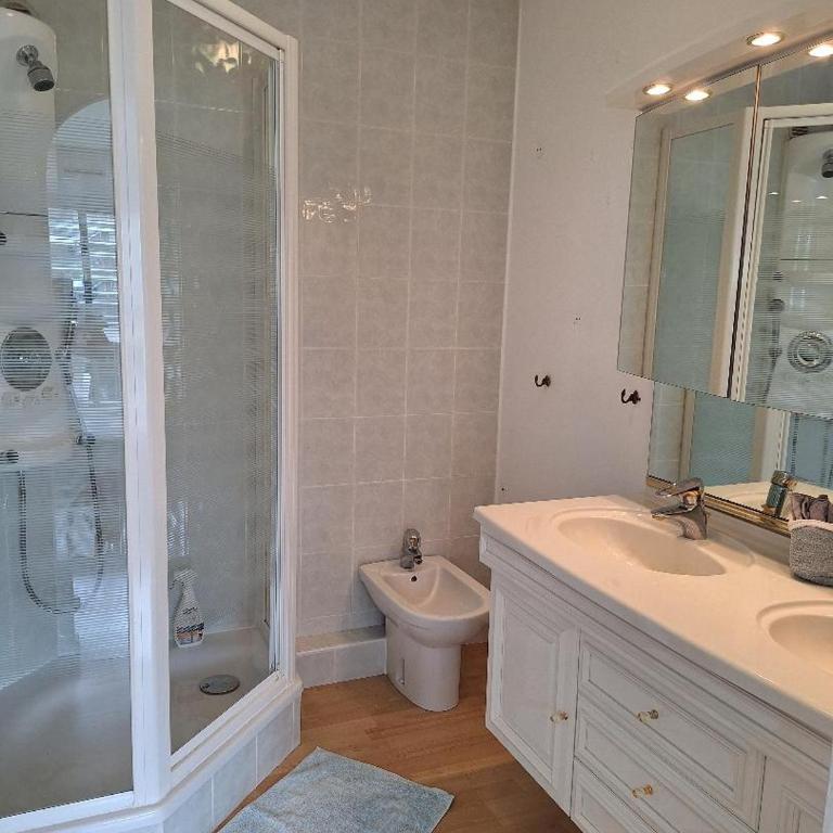 JUAN LES PINS Charming - One-Bedroom Apartment - 17