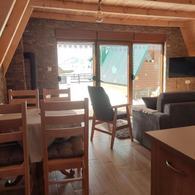 Three Houses - Two-Bedroom House - 33