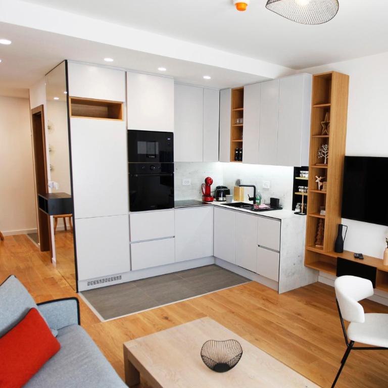 UrbanKop Vidik Residence - Two-Bedroom Apartment - 1