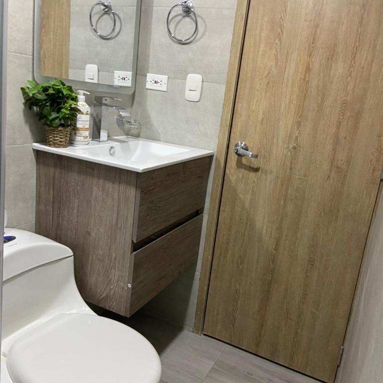 Apto Santa Marta - Three-Bedroom Apartment - 11