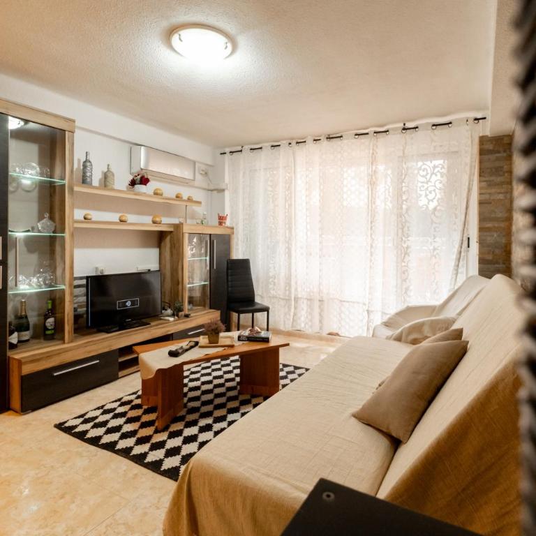 Fantástico apartamento La Pineda - One-Bedroom Apartment - 39
