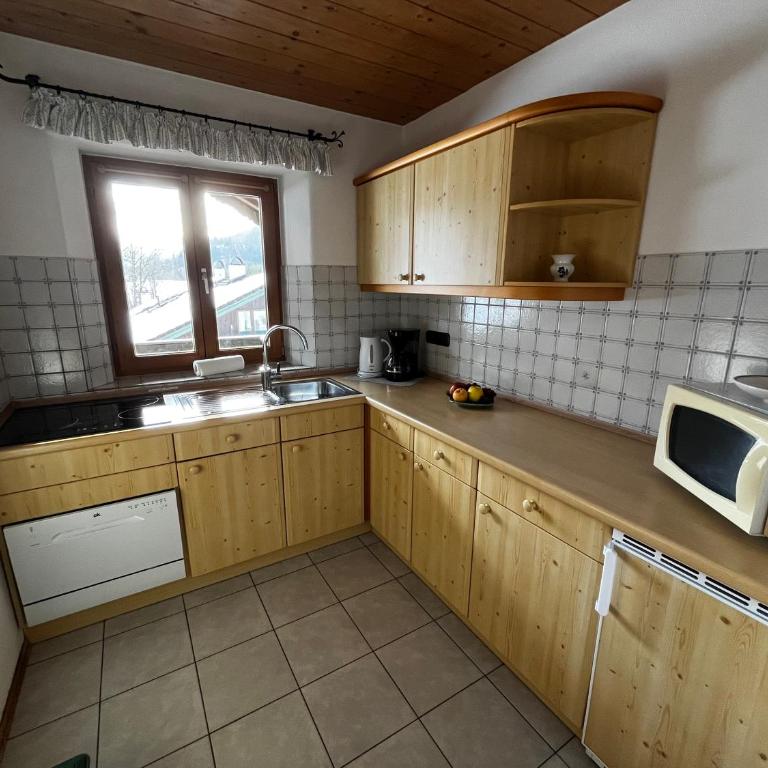 Ferienwohnungen Beim Zellerbäck inkl. Chiemgaukarte - Apartment mit Gartenblick - 3