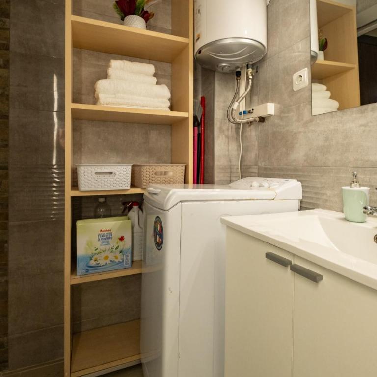 Fantástico apartamento La Pineda - One-Bedroom Apartment - 29