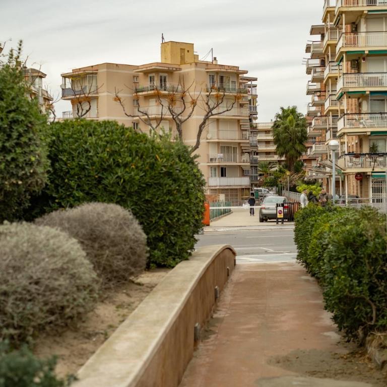 Fantástico apartamento La Pineda - One-Bedroom Apartment - 3
