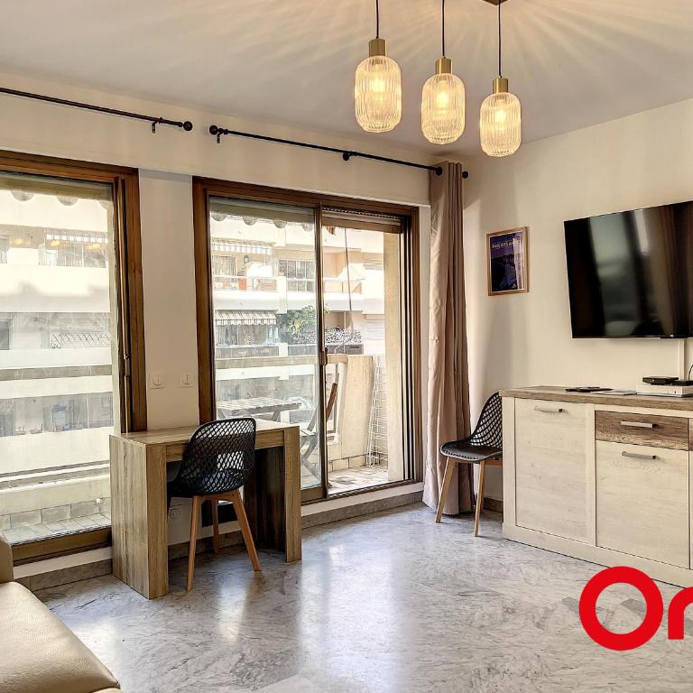Appartement climatisé avec terrasse, centre-ville de Menton, à deux pas des plages - FR-1-647-24 - Studio - 2
