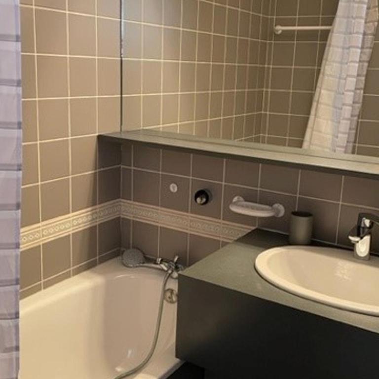 Appartement cosy proche pistes avec balcon et Wifi, animaux admis - FR-1-181-2733 - Apartment - 8