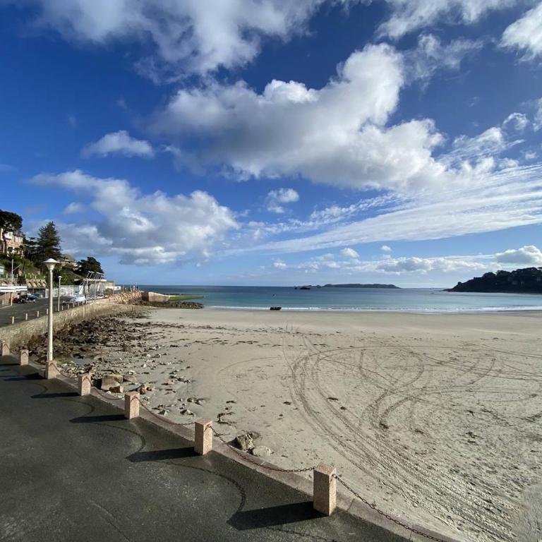 Appartement avec Piscine, WIFI, à 50m de la Plage de Trestraou - Perros-Guirec - FR-1-368-403 - Apartment - 3