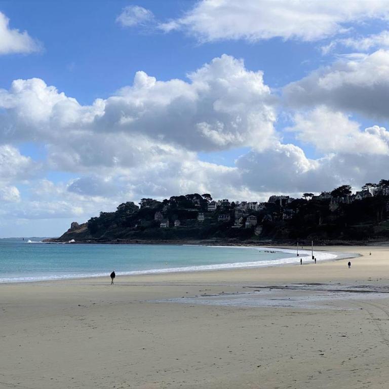 Appartement avec Piscine, WIFI, à 50m de la Plage de Trestraou - Perros-Guirec - FR-1-368-403 - Apartment - 4