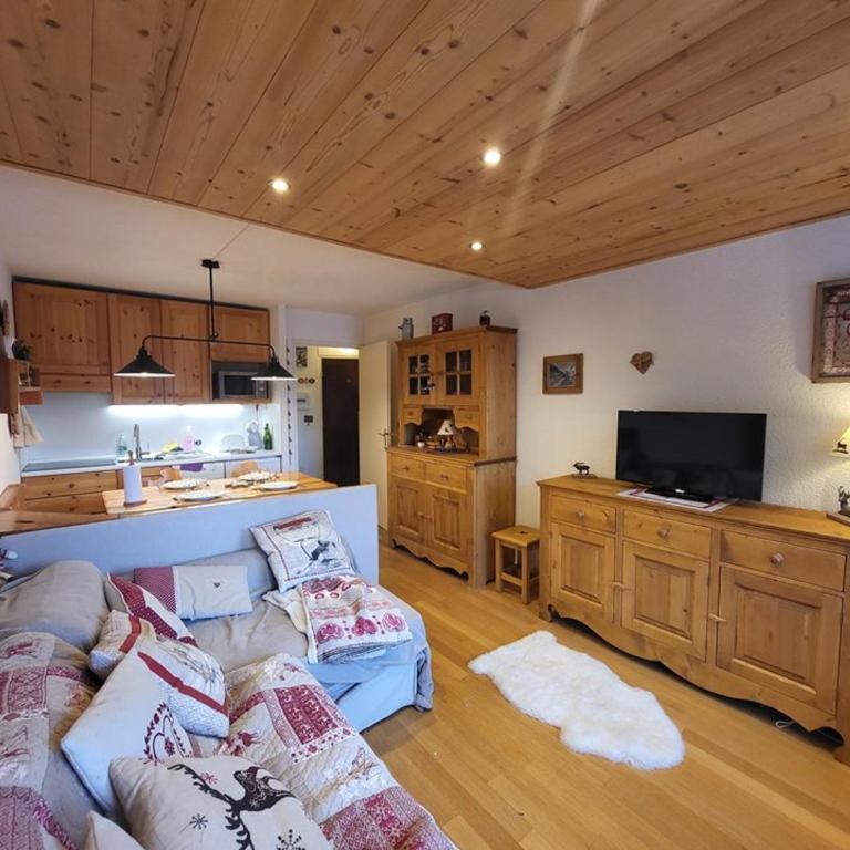Appartement Chaleureux avec Balcon, Parking et Casier à Skis à Montgenèvre - FR-1-266-220 - Appartamento - 1