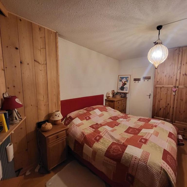 Appartement Chaleureux avec Balcon, Parking et Casier à Skis à Montgenèvre - FR-1-266-220 - Appartamento - 2
