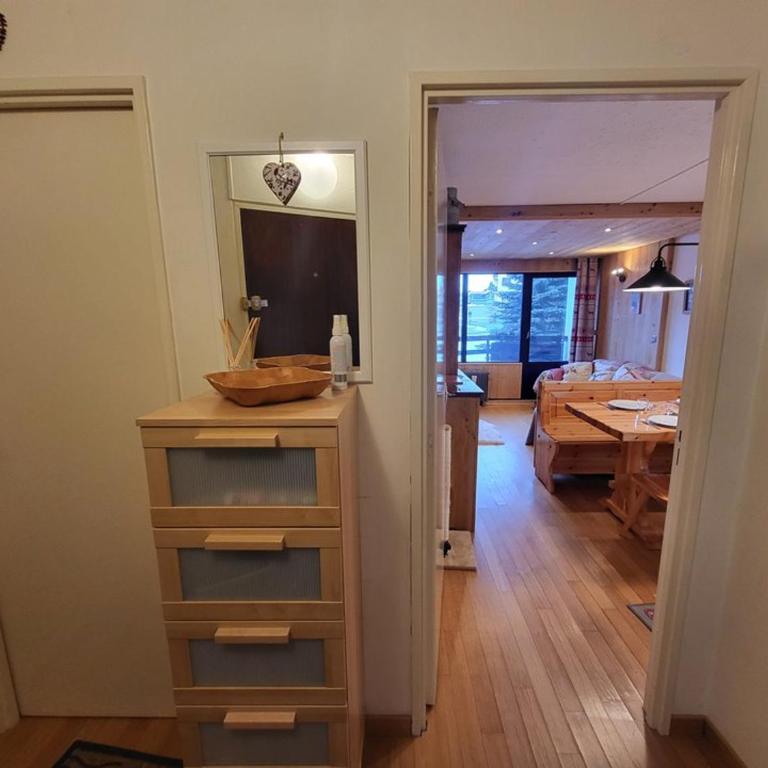 Appartement Chaleureux avec Balcon, Parking et Casier à Skis à Montgenèvre - FR-1-266-220 - Appartamento - 7