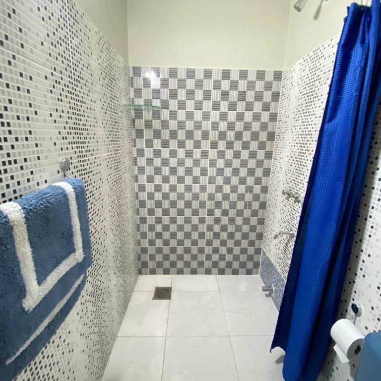 Apartamento entero en Caacupé. - Apartamento de 3 dormitorios - 18