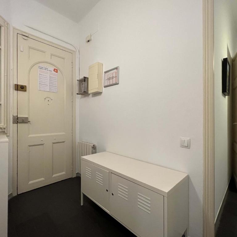 Stay Unique Apartments Cent - Three-Bedroom Apartment - 15