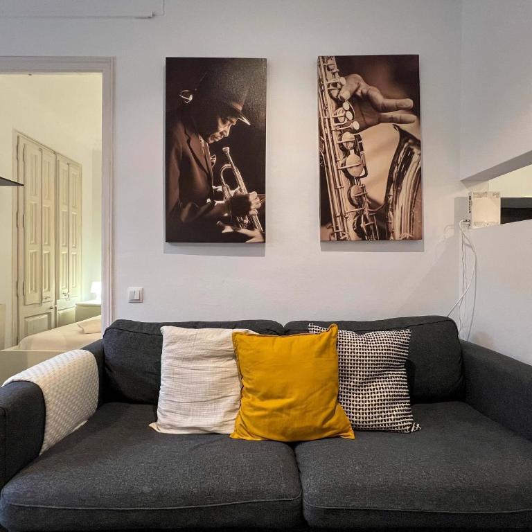 Stay Unique Apartments Cent - Three-Bedroom Apartment - 22