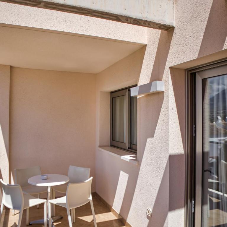 Albir Palace - Two-Bedroom Apartment (4 Adults) - 11