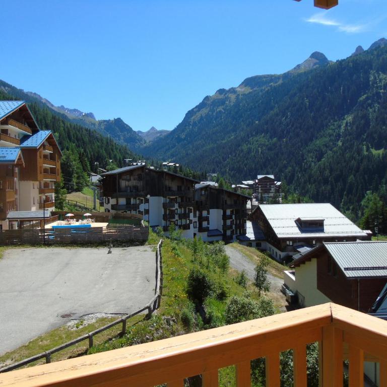 Appartement cosy 3 pièces, idéal 6 pers, proche télésièges et commerces, balcon sud vista station - FR-1-561-44 - Apartamento - 10