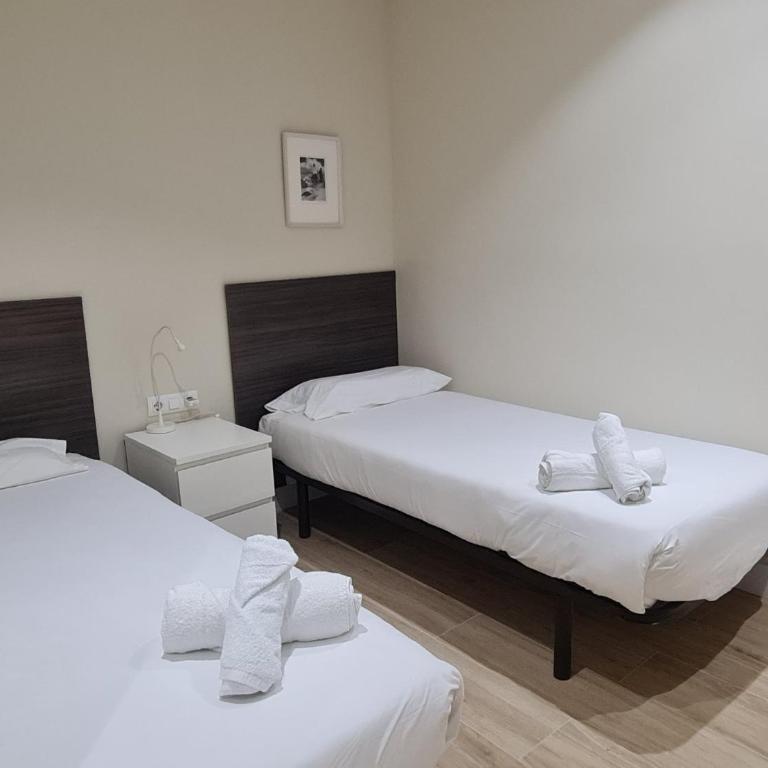 MUNNE - Spacious apartments next to FC Barcelona - Apartment - 9