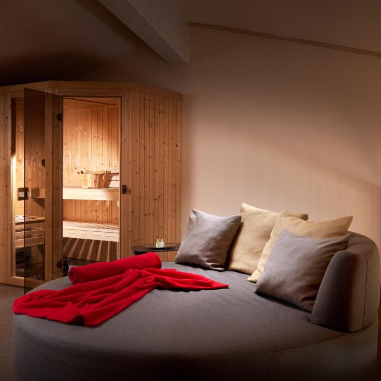 Panoramahotel Oberjoch - Suite mit Whirlpool-Badewanne und Sauna - 2