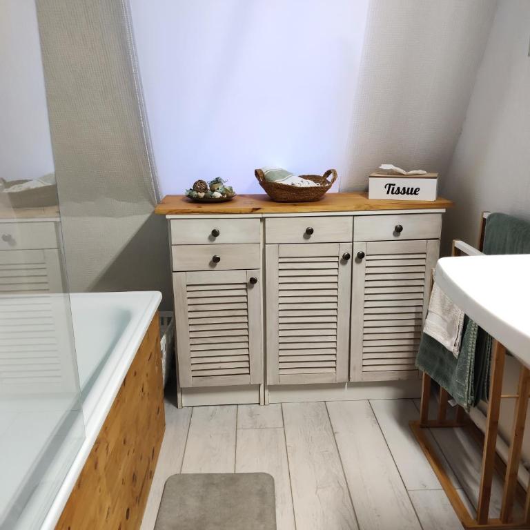 Bel appartement refait à neuf, calme et ensoleillé - Apartamento de 1 dormitorio - 14