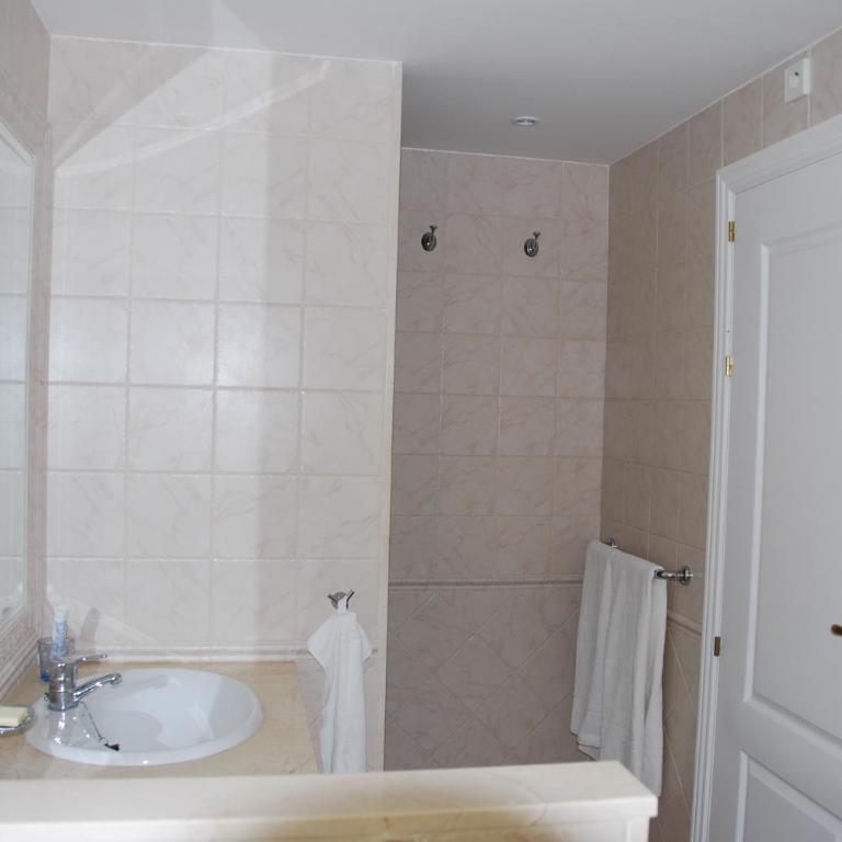 luxury ground floor apartment Mijas Costa - Apartamento de 3 dormitorios - 39