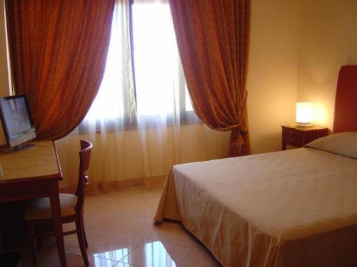 Ranch Palace Hotel - Double or Twin Room - 3