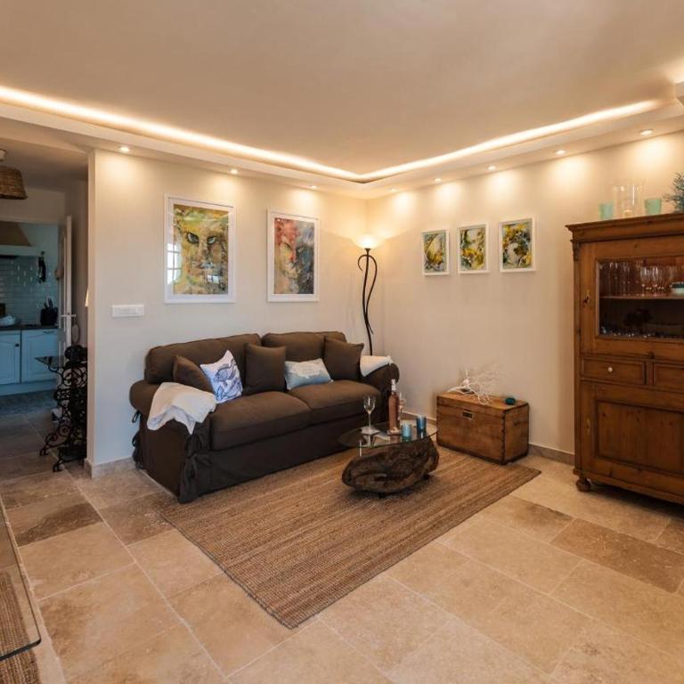 Geschmackvoll eingerichtetes Apartment Le Poisson bleu, 2 Terrassen, Pool, Meerblick, eigener Parkplatz by Riviera HomeLife - Appartamento con Vista Mare - 6