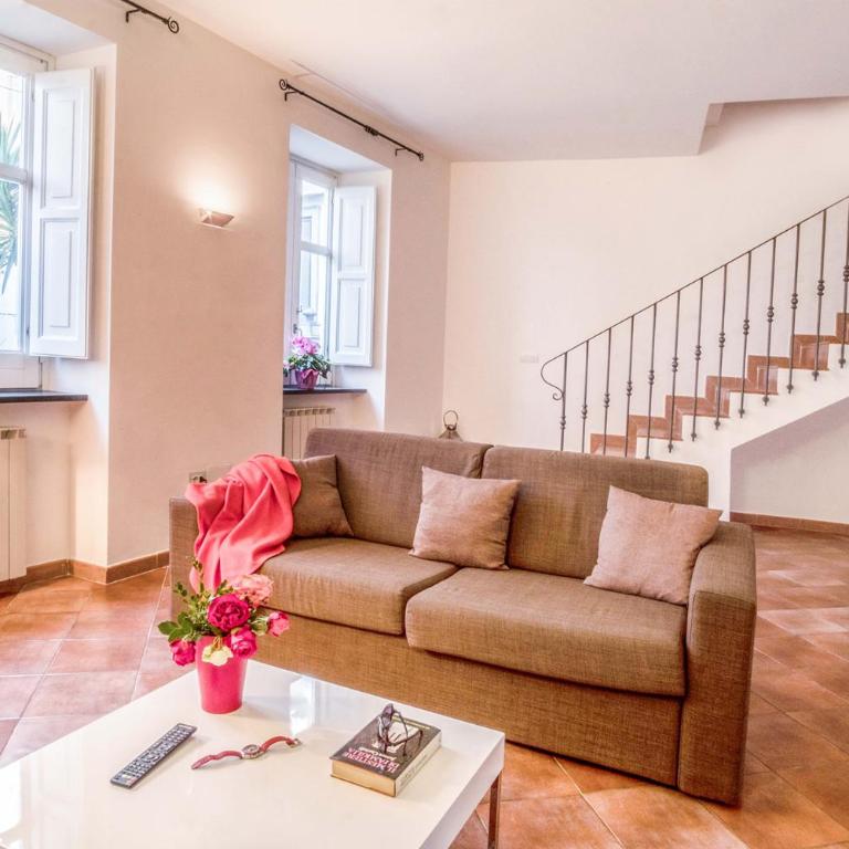 Amore Rentals - Maison Palazzo Correale - Appartamento con Balcone - 3