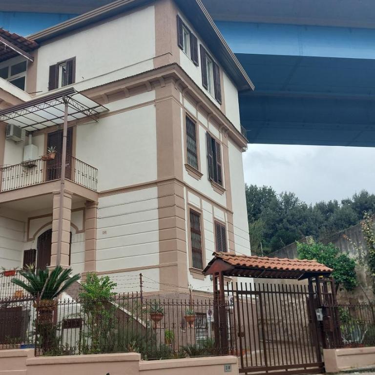 Ventottesima Vacanza + - Two-Bedroom House - 1