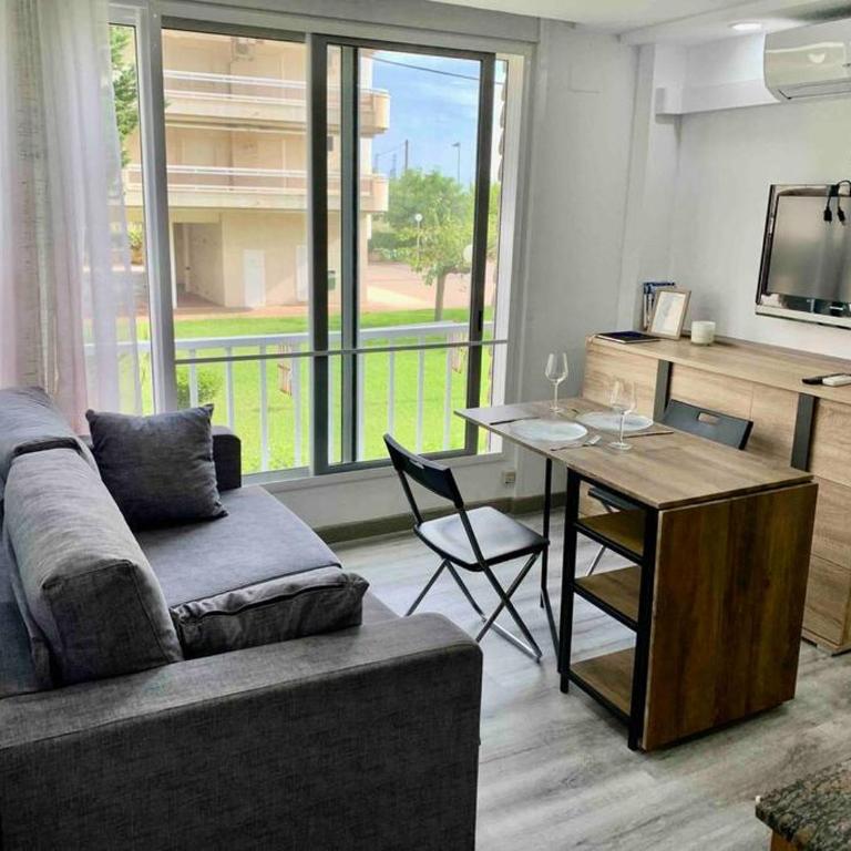 A 5 min de la playa con PISCINA Ideal parejas Relax total ''Bouquet Dream La Pineda'' - One-Bedroom Apartment - 2