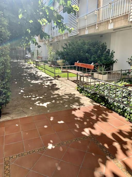 A 5 min de la playa con PISCINA Ideal parejas Relax total ''Bouquet Dream La Pineda'' - One-Bedroom Apartment - 6