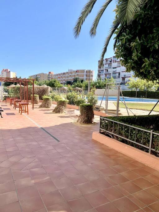 A 5 min de la playa con PISCINA Ideal parejas Relax total ''Bouquet Dream La Pineda'' - One-Bedroom Apartment - 20