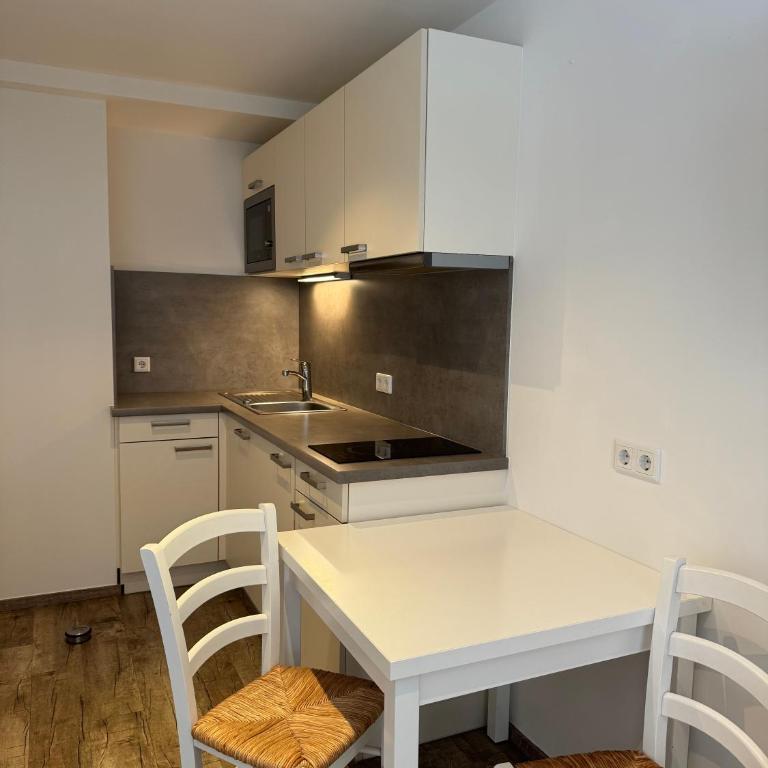 SKILL Mountain Lodge - Ski und Bike Hostel im Sommer mit JOKER CARD - Studio-Apartment - 14