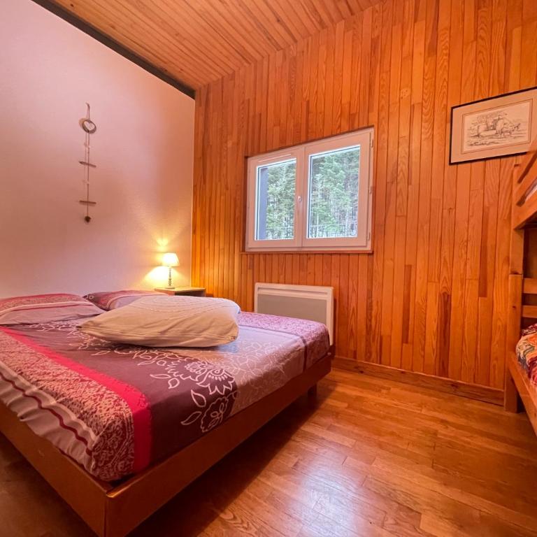 CHALET DES HAUTS SAPINS LA BRESSE - Three-Bedroom Chalet - 5