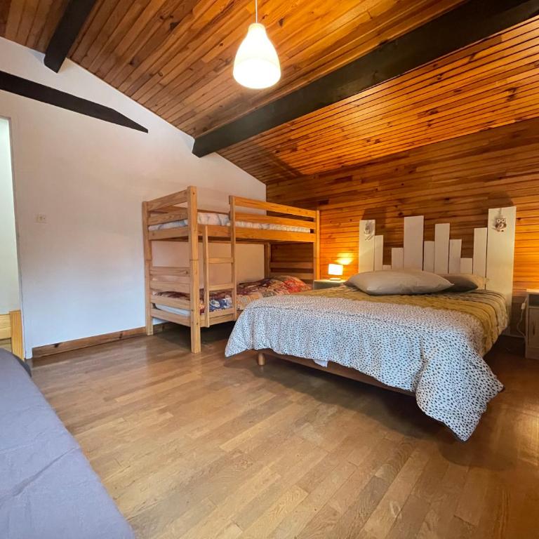 CHALET DES HAUTS SAPINS LA BRESSE - Three-Bedroom Chalet - 10