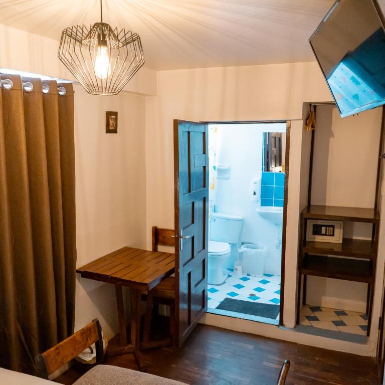 Natural Inn - Habitación Estándar - 1 cama grande - 4
