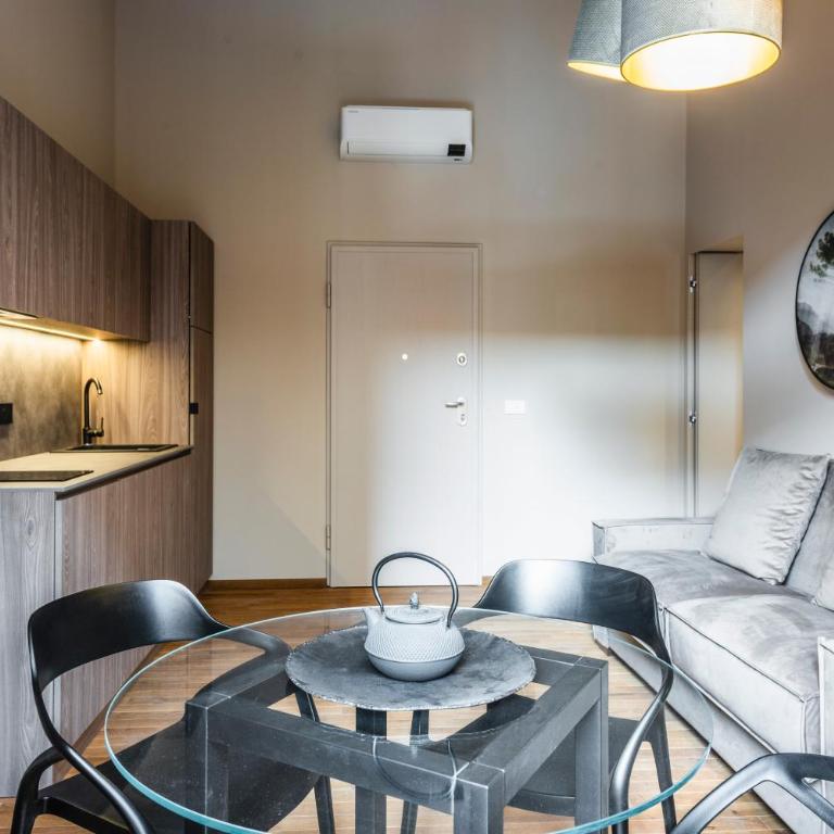 Ferrini Home - Firenze 70 - Appartamento con Balcone - 13