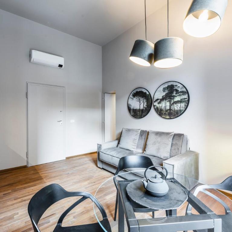 Ferrini Home - Firenze 70 - Appartamento con Balcone - 14