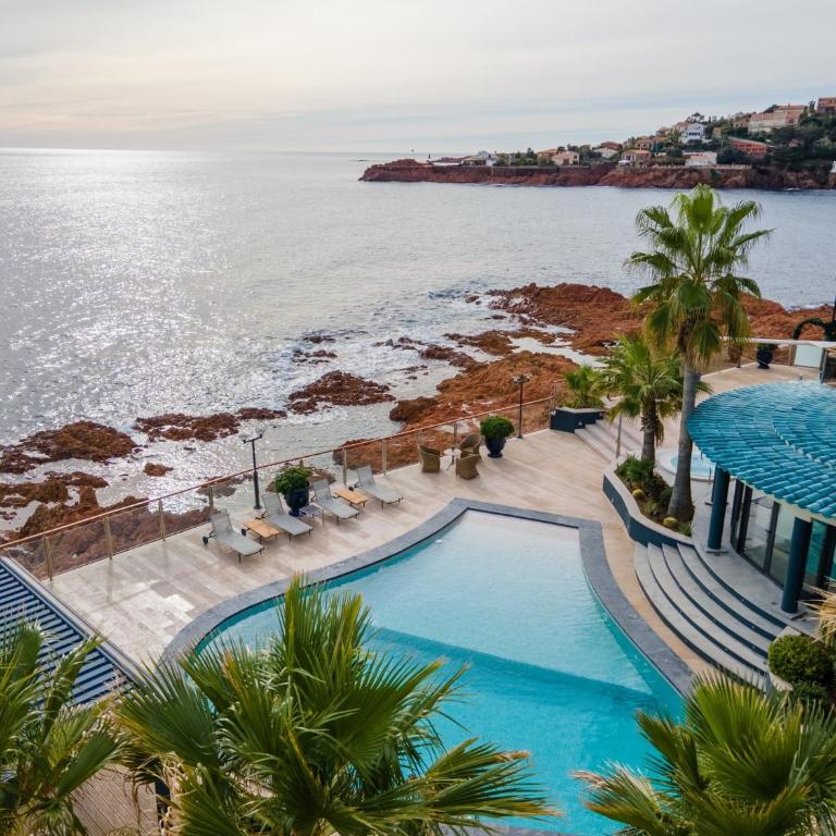 Luxus Villa Corallina - direkt am Meer mit Pool und Jacuzzi by Riviera HomeLife - Casa - 2