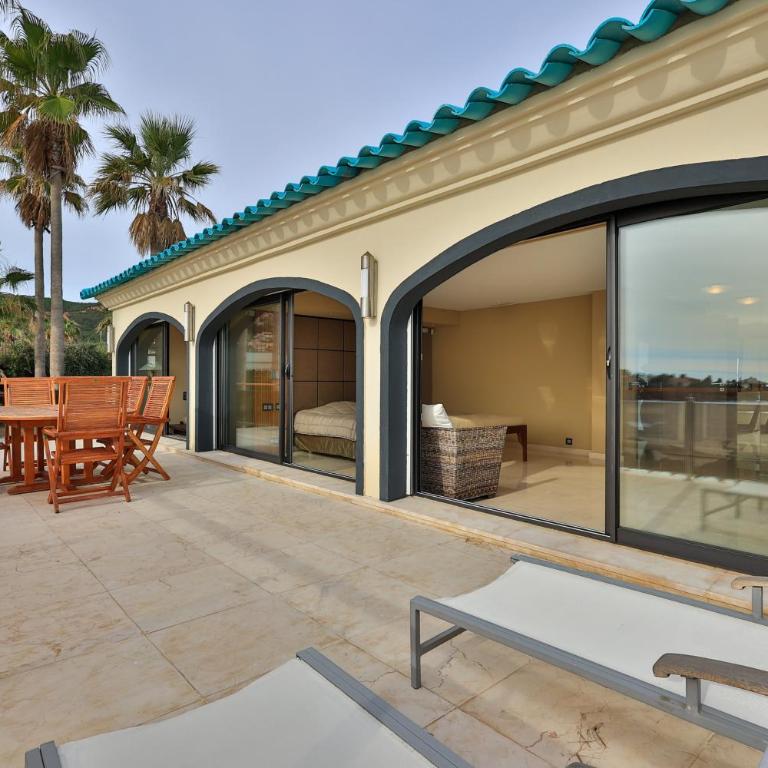 Luxus Villa Corallina - direkt am Meer mit Pool und Jacuzzi by Riviera HomeLife - Casa - 21