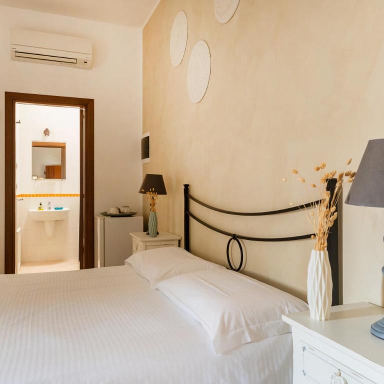 Palazzo De Luca by Apulia Hospitality - Camera Quadrupla Standard - 1
